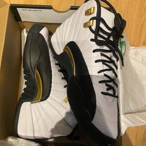 Air Jordan 12 Royalty